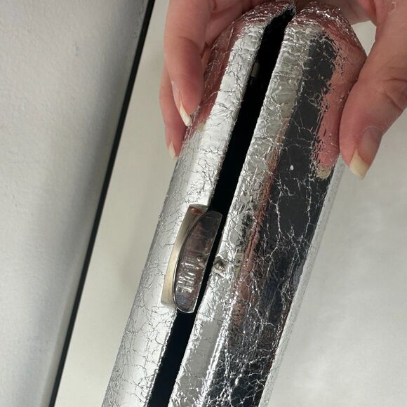 Lulu's Silver Metallic Krinkle Box Snap Close Clutch Purse & Chain Strap - Picture 12 of 16